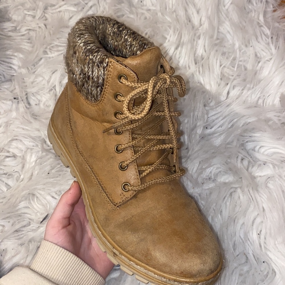 Timberlands - Picture 2 of 6